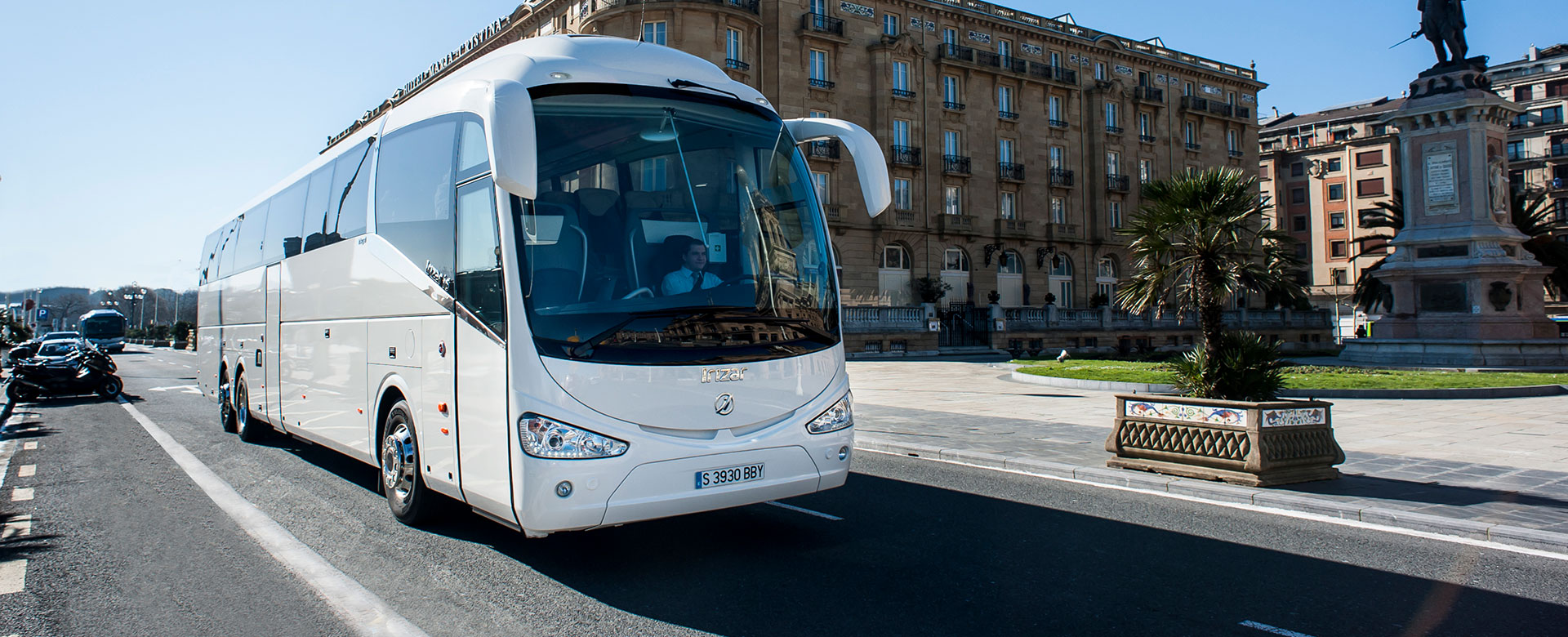 Viaggi e Turismo - coach, bus, and minibus rental